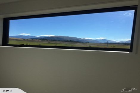 Photo of property in 6 Matakanui Lane, Wanaka, 9305