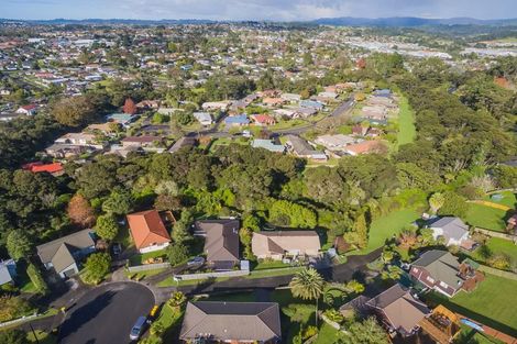 Photo of property in 13 Jacinta Grove, Swanson, Auckland, 0612