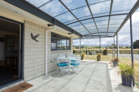 Photo of property in 28 Cowper Side Road, Dannevirke, 4976