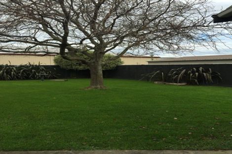 Photo of property in 42 Acacia Street, Kelvin Grove, Palmerston North, 4414