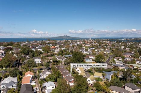 Photo of property in 3/9 Brian Avenue, Forrest Hill, Auckland, 0620