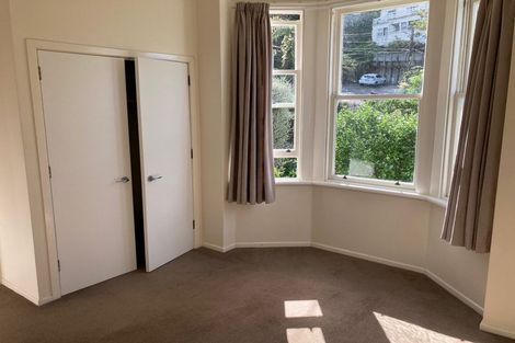 Photo of property in 21 Governor Road, Northland, Wellington, 6012