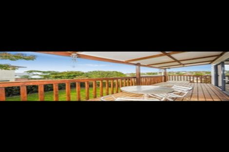 Photo of property in 10 Loughanure Place, Massey, Auckland, 0614