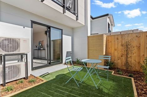 Photo of property in 5/137 Tirimoana Road, Te Atatu South, Auckland, 0602