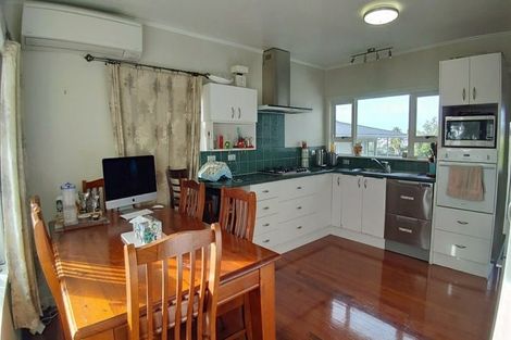 Photo of property in 1/22 Knights Road, Rothesay Bay, Auckland, 0630