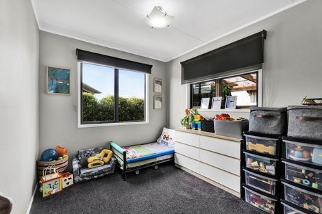 Photo of property in 16 Ponderosa Place, Opunake, 4616