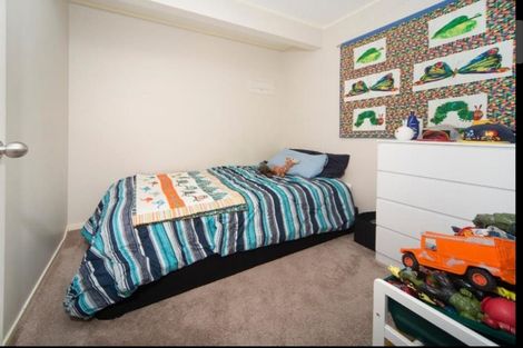 Photo of property in 156 Lynn Road, Bayview, Auckland, 0629