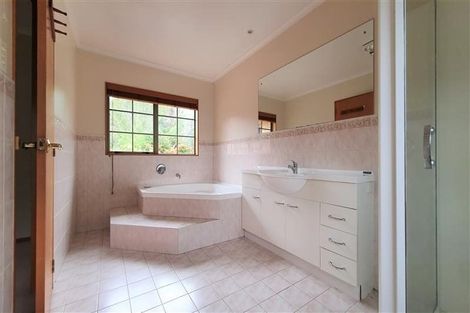 Photo of property in 30 Everlea Place, Alfriston, Auckland, 2105