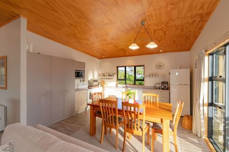 Photo of property in 28 Kent Avenue, Waitarere Beach, Levin, 5510