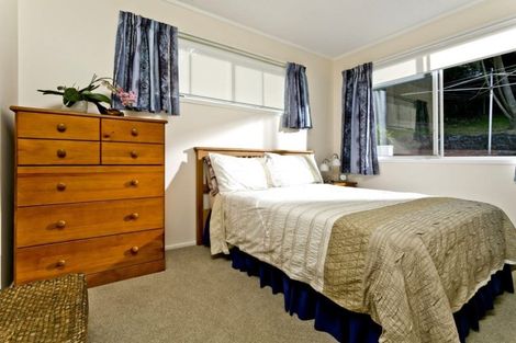 Photo of property in 73 Ayton Drive, Totara Vale, Auckland, 0629