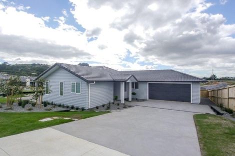 Photo of property in 2 Helenvale Crescent, Pokeno, 2402