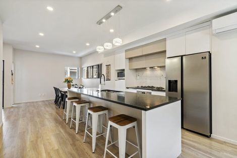 Photo of property in 42 Waihou Crescent, Albany Heights, Auckland, 0632