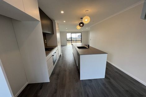 Photo of property in 17 Seafarer Crescent, Stanmore Bay, Whangaparaoa, 0932