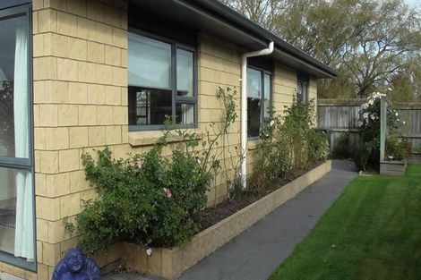 Photo of property in Henry Russell Estate, 16/36 Belgrove Drive, Waipukurau, 4200