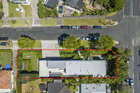 Photo of property in 41 Old Lake Road, Narrow Neck, Auckland, 0624