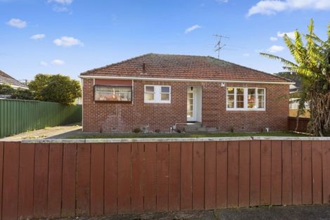 Photo of property in 1277 High Street, Taita, Lower Hutt, 5011