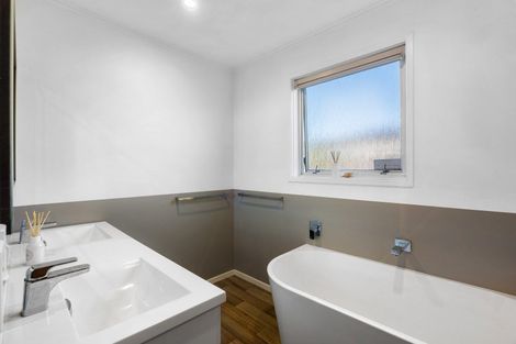 Photo of property in 11 Holyrood Street, Taradale, Napier, 4112