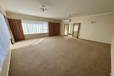 Photo of property in 78 Tauhinu Road, Miramar, Wellington, 6022