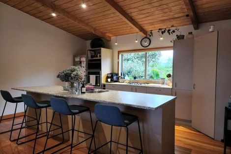 Photo of property in 24 Arden Place, Oakura, 4314