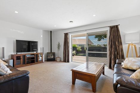 Photo of property in 52 Solomon Avenue, Redwood, Christchurch, 8051