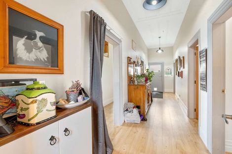 Photo of property in 11 Carow Street, Palmerston North, 4410
