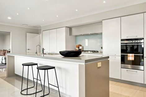 Photo of property in 32 Grace James Road, Pukekohe, 2120