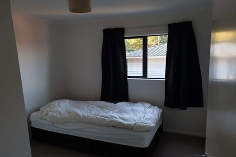 Photo of property in 56a Salford Street, Newlands, Wellington, 6037