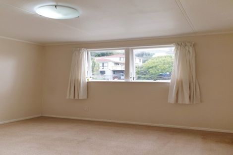 Photo of property in 69a Powrie Street, Glenfield, Auckland, 0629