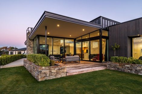 Photo of property in 4 Eden Close, Wanaka, 9305