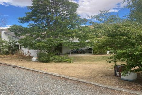 Photo of property in 19 Sutherland Road, Omarama, 9412