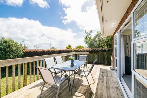 Photo of property in 9 Boler Place, New Lynn, Auckland, 0600