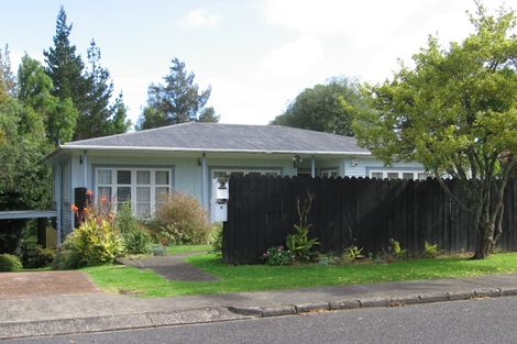 Photo of property in 6 Kingdale Road, Henderson, Auckland, 0610