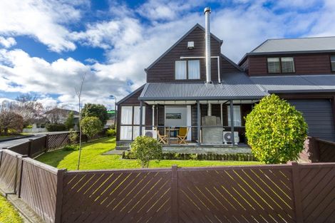 Photo of property in 69 Sunbrae Drive, Silverstream, Upper Hutt, 5019