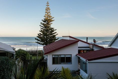 Photo of property in 6 Makorori Beach Road, Makorori, Gisborne, 4073