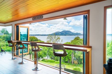 Photo of property in 809 Acacia Bay Road, Acacia Bay, Taupo, 3330