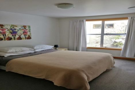 Photo of property in 18 Dart Place, Fernhill, Queenstown, 9300