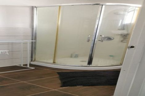 Photo of property in 10 Wattle Street, New Lynn, Auckland, 0600