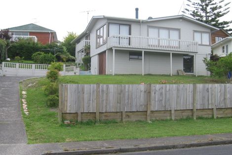 Photo of property in 54 Potter Avenue, Northcote, Auckland, 0627