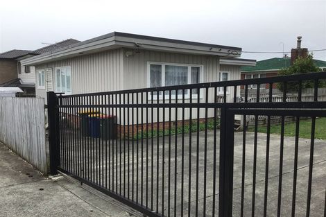 Photo of property in 4 Vanguard Road, Kelston, Auckland, 0602