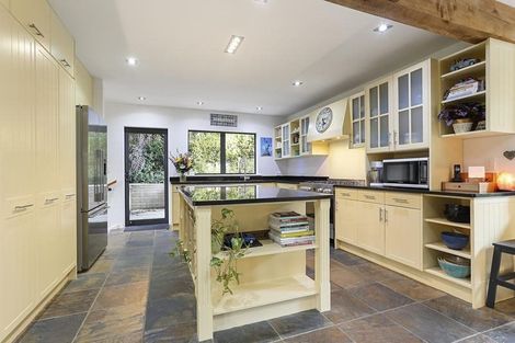 Photo of property in 25 Cochran Road, Oratia, Auckland, 0604