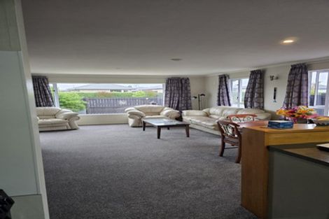 Photo of property in 22 Amberley Beach Road, Amberley, 7410