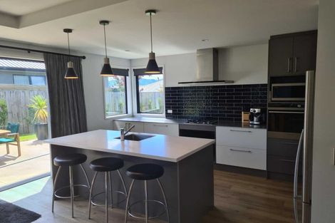 Photo of property in 10 Rua Street, Albert Town, Wanaka, 9305
