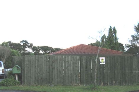 Photo of property in 17 Jacinta Grove, Swanson, Auckland, 0612