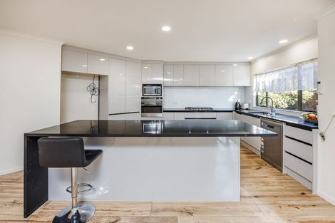 Photo of property in 87 Middlefield Drive, Flat Bush, Auckland, 2016