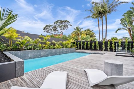 Photo of property in 98 Paritai Drive, Orakei, Auckland, 1071