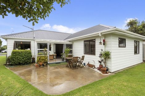 Photo of property in 6 Dillon Drive, Bell Block, New Plymouth, 4312