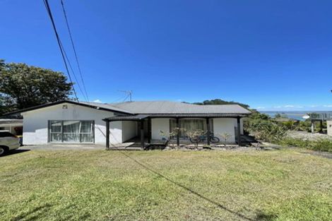 Photo of property in 28 Harrybrook Road, Green Bay, Auckland, 0604