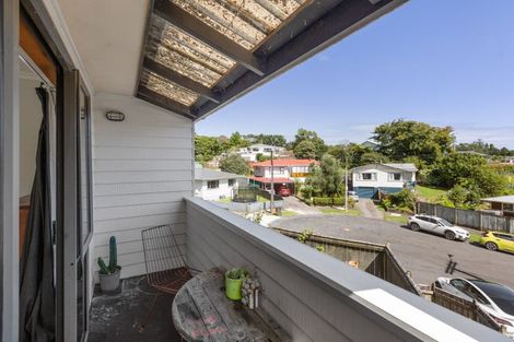 Photo of property in 33 Beaumont Crescent, Frankleigh Park, New Plymouth, 4310