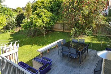Photo of property in 3 Waari Avenue, Sunnyvale, Auckland, 0612