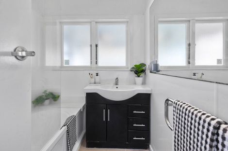 Photo of property in 20c Logan Street, Fairy Springs, Rotorua, 3015